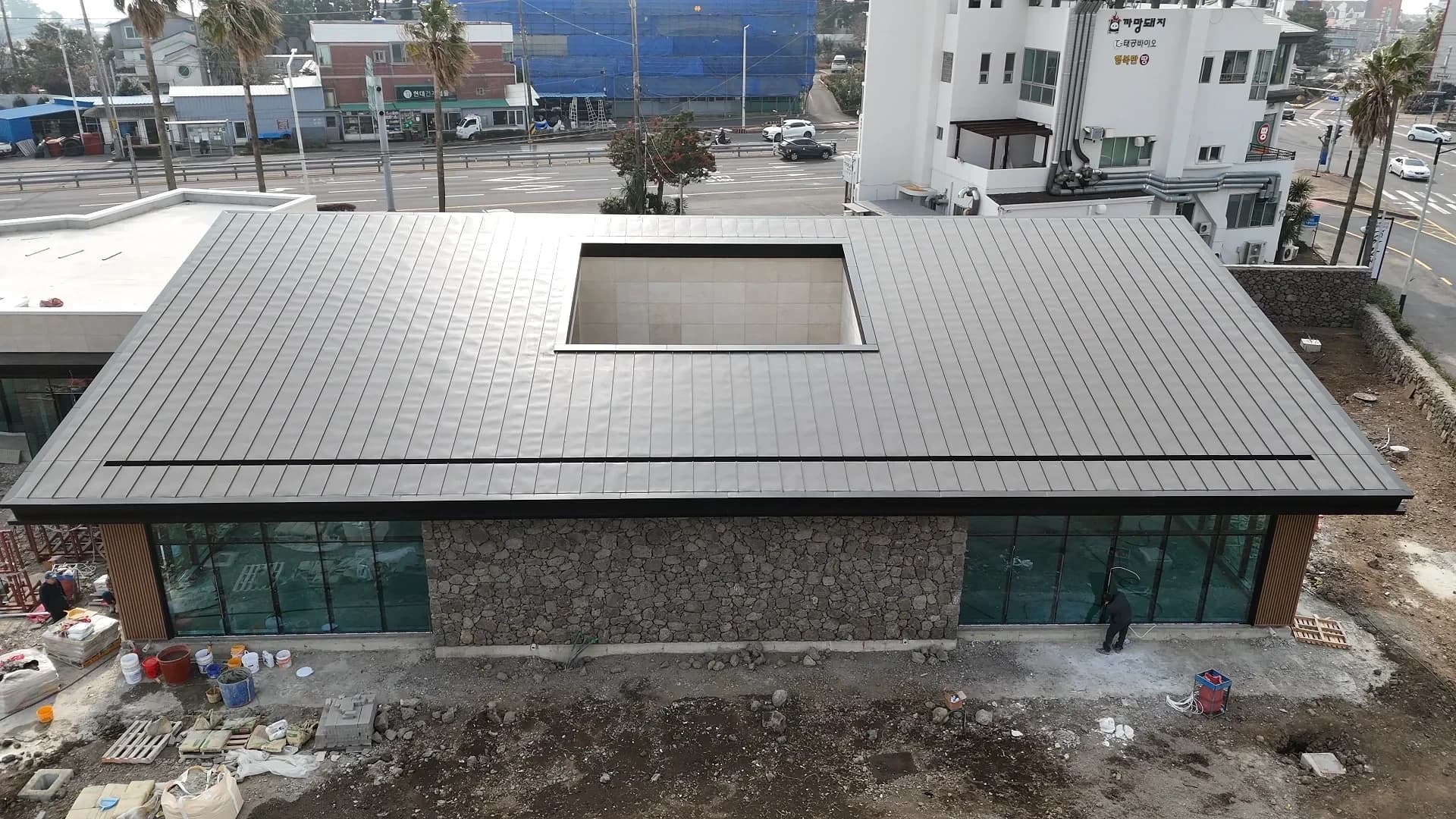 제주 토평동 스타벅스 외장 공사 시공사례